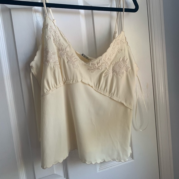 silk tank top with lace detailing - Picture 2 of 4